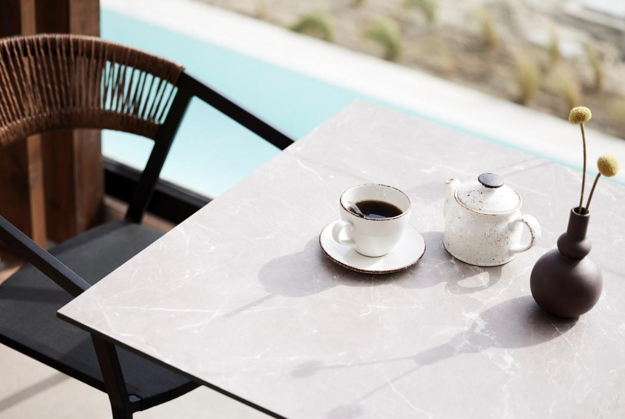 Helea Lifestyle Beach Resort Kallithea  ภายนอก รูปภาพ A table with a porcelain tabletop