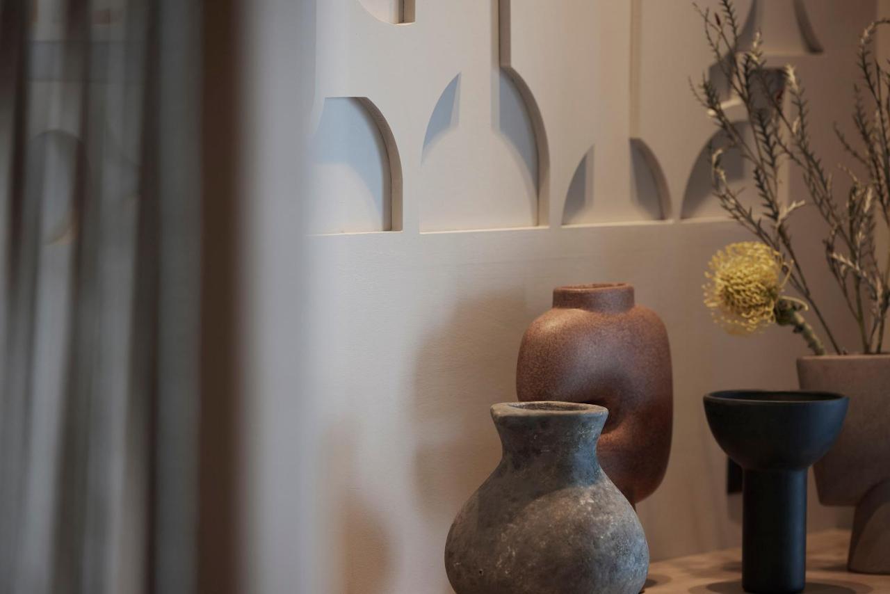 Helea Lifestyle Beach Resort Kallithea  ภายนอก รูปภาพ Detail of the interior