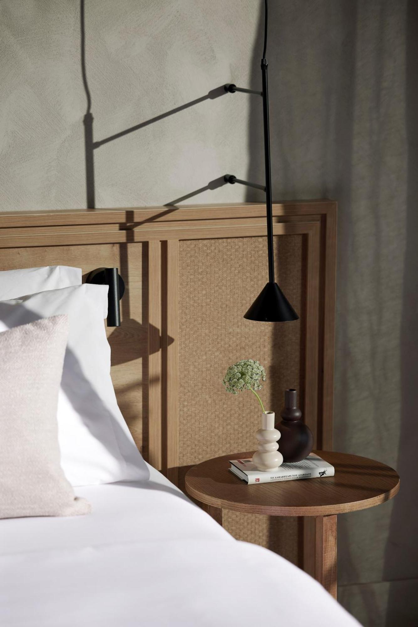 Helea Lifestyle Beach Resort Kallithea  ภายนอก รูปภาพ A wall light