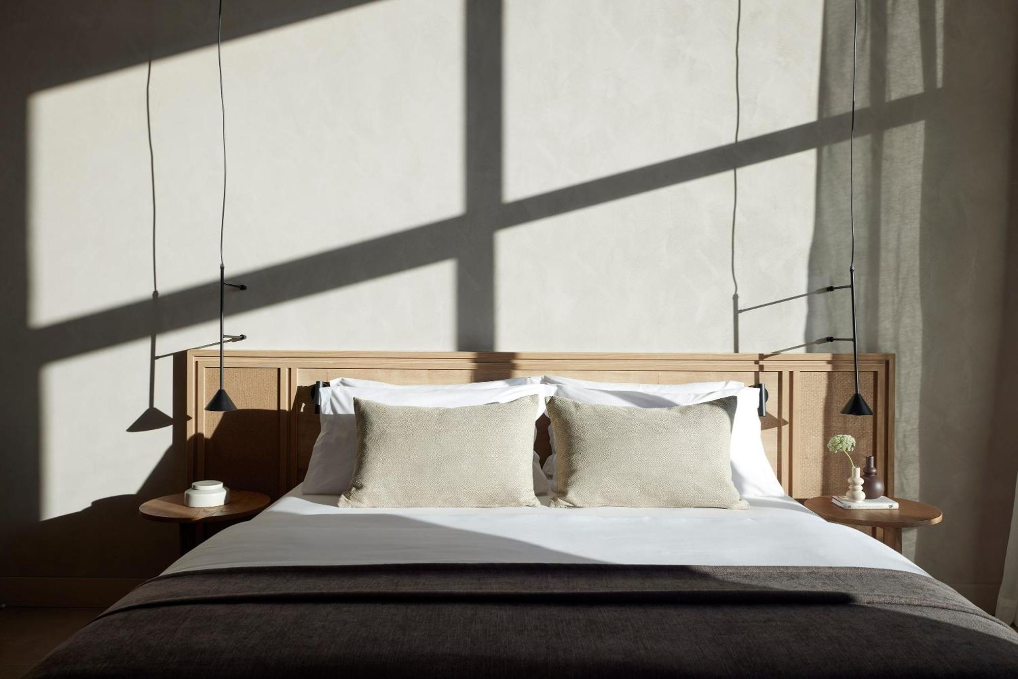 Helea Lifestyle Beach Resort Kallithea  ภายนอก รูปภาพ Bedroom at The Standard East Village