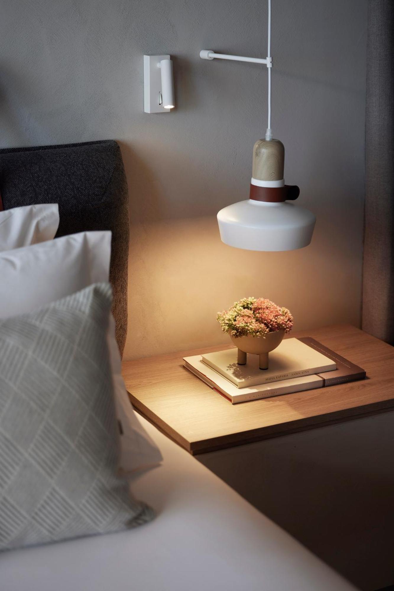 Helea Lifestyle Beach Resort Kallithea  ห้อง รูปภาพ A bedside lamp